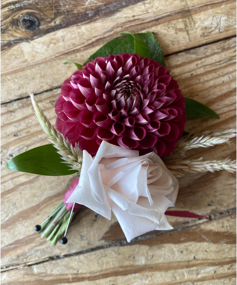 Boho Boutonniere