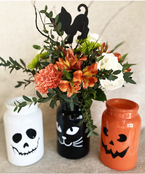 Pumpkins & Cats & Ghosts, Oh My!