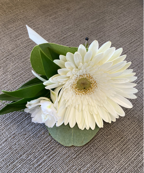 White Gerbera Daisy Boutonniere